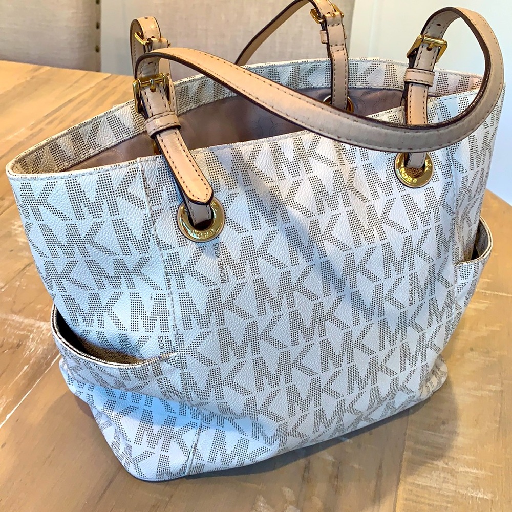 MICHAEL Michael Kors Jet Set Vanilla Tote🍦